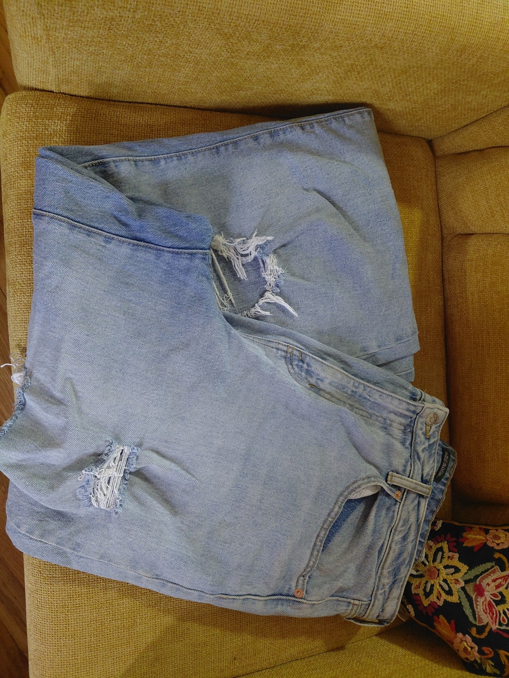Light Blue Distressed Women’s Jeans